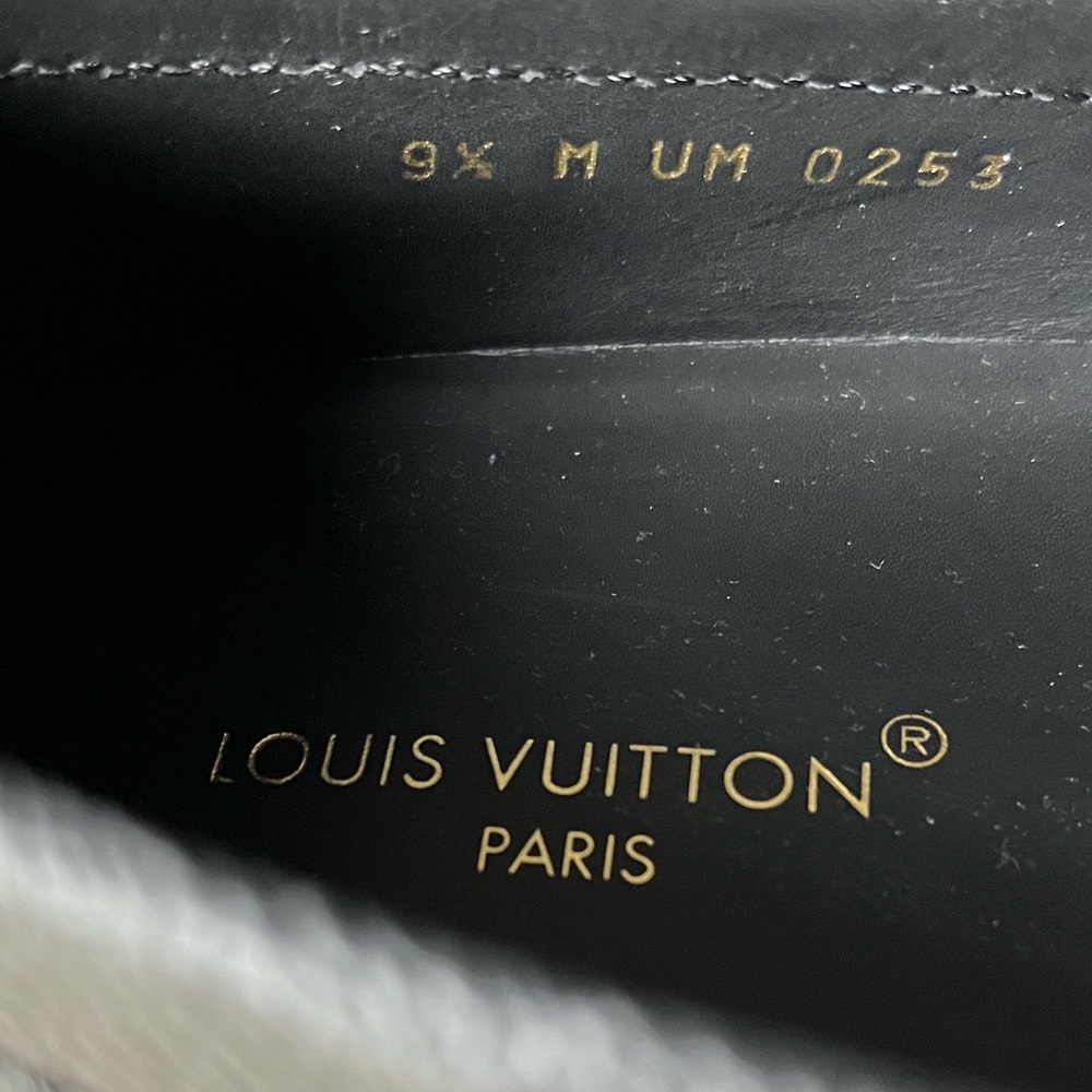 AUTHENTIC Louis Vuitton Monte Carlo Loafers size 9 with dust bags - Picture 4 of 6
